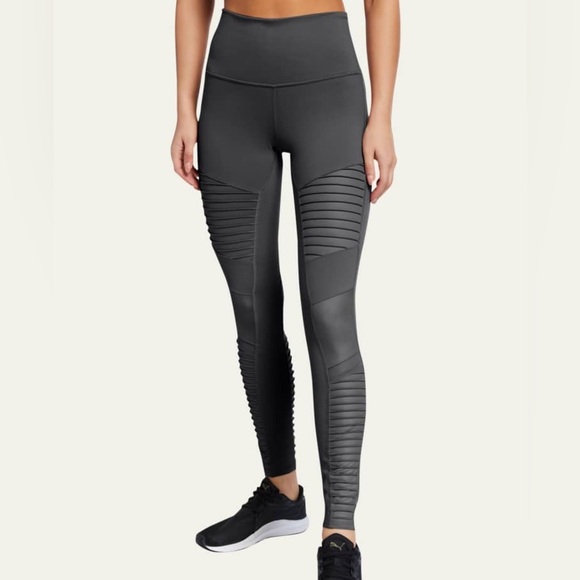ALO YOGA High-Waist Moto Sport Leggings with Mesh Panels in anthracite sz medium - Picture 1 of 2